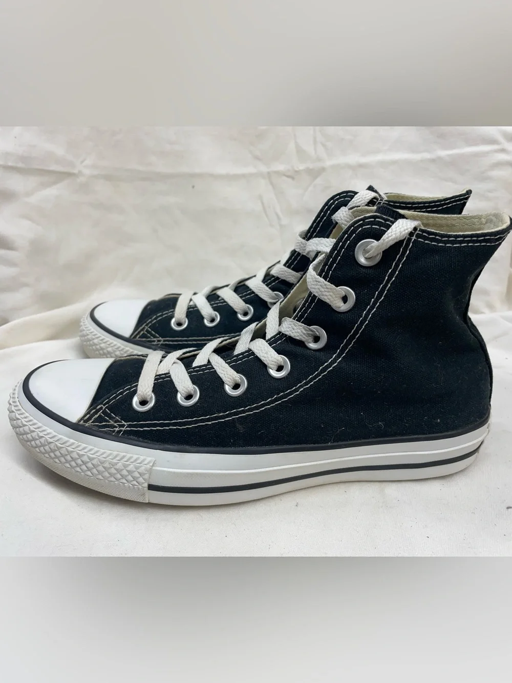 Converse All Star Classic High-Top Kids Sneakers in Black with White Laces sz 5